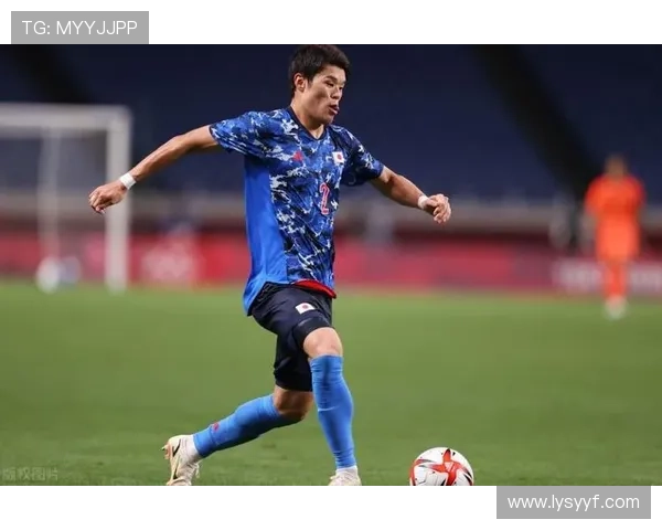 奥克兰FC队长酒井宏树腘绳肌受伤预计四月复出